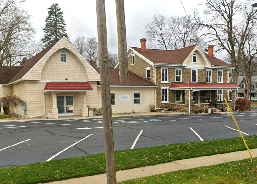 Primary Photo Of 303 S Hillsdale St, Homer Office For Sale