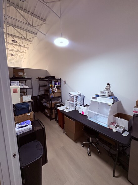 More Photos Of 2371 Vanderbilt Beach Rd, Naples Freestanding For Lease