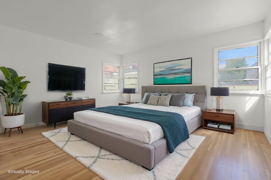More Photos Of 4409 Victoria Park Dr, Los Angeles Apartments For Sale