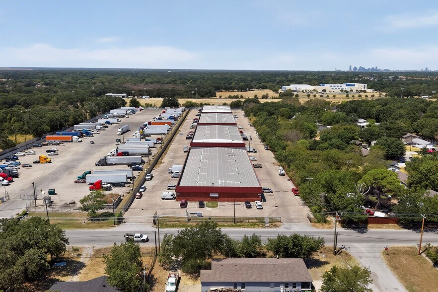 More Photos Of 3211 S Peachtree Rd, Balch Springs Warehouse For Lease