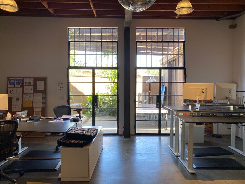 More Photos Of 5747-5749 Venice Blvd, Los Angeles Loft Creative Space For Lease