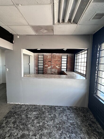 More Photos Of 3801 S Seneca St, Wichita Freestanding For Lease