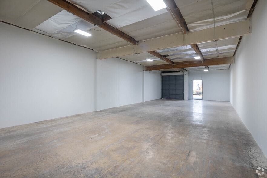 More Photos Of 7201 Garden Grove Blvd, Garden Grove Light Manufacturing For Lease