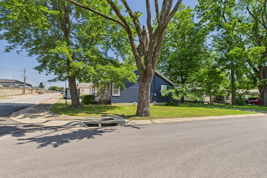 More Photos Of 919 South St, Mountain Home Freestanding For Sale