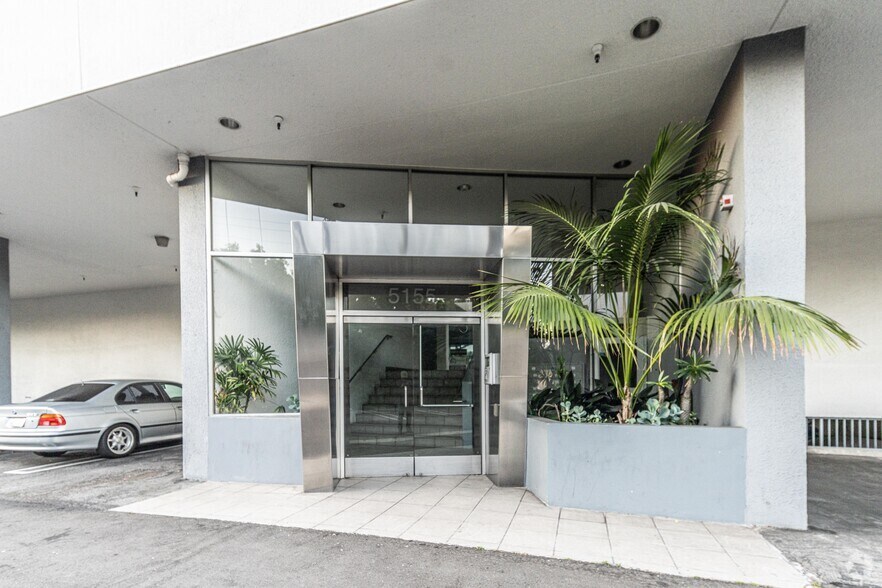 More Photos Of 5155 W Rosecrans Ave, Hawthorne Loft Creative Space For Sale