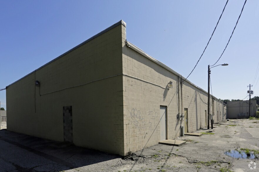 More Photos Of 5101-5197 Bragg Blvd, Fayetteville General Retail For Lease