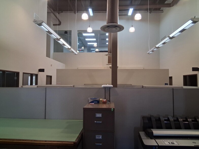More Photos Of 7679 Limestone Dr, Gainesville Light Manufacturing For Sale