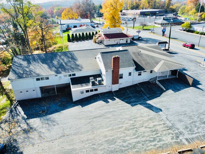 More Photos Of 915 N Hanover St, Elizabethtown Medical For Sale
