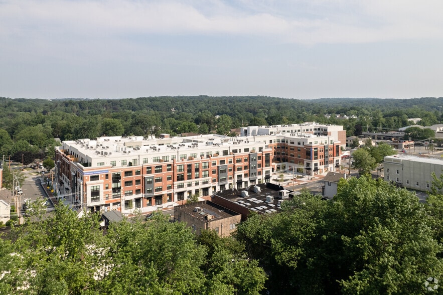 More Photos Of 87 Madison Ave, Park Ridge Apartments For Lease