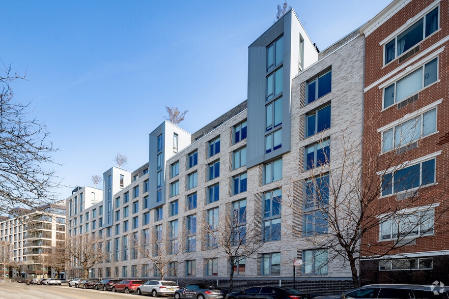 More Photos Of 30-77 Vernon Blvd, Astoria Apartments For Lease