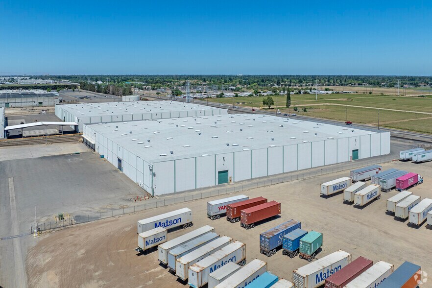 More Photos Of 151 Codoni Ave, Modesto Warehouse For Lease