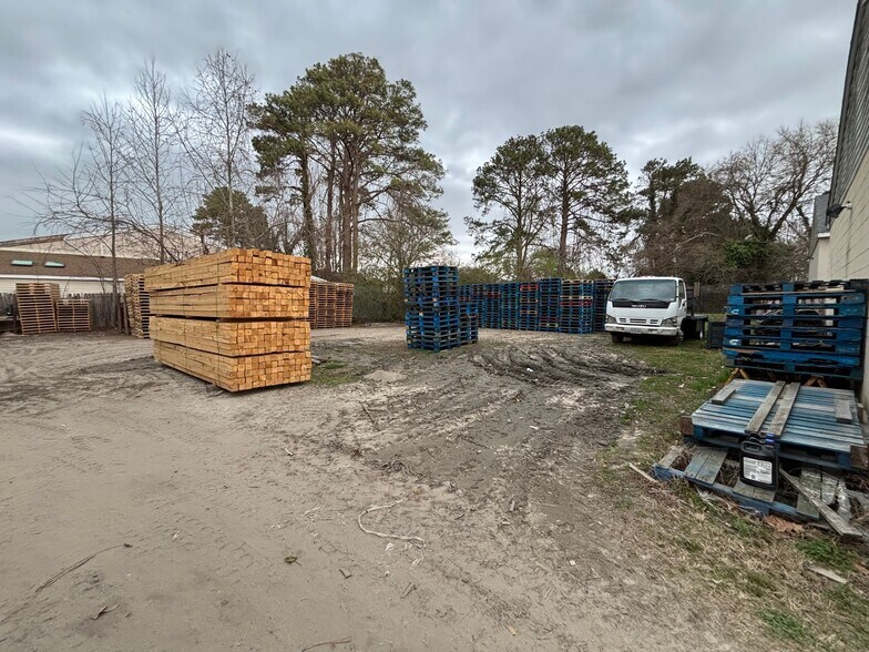 More Photos Of 628 Dunedin Rd, Portsmouth Warehouse For Sale