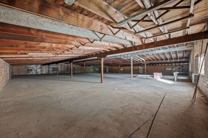 More Photos Of 500 Washington St, Coloma Manufacturing For Lease