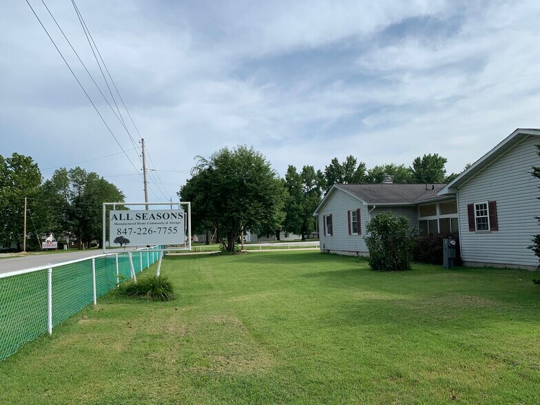 More Photos Of 321 N All Seasons Rd, Geff Manufactured Housing Mobile Home Park For Sale