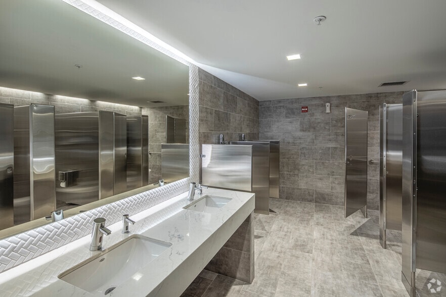 More Photos Of 1220 L St NW, Washington Office For Lease