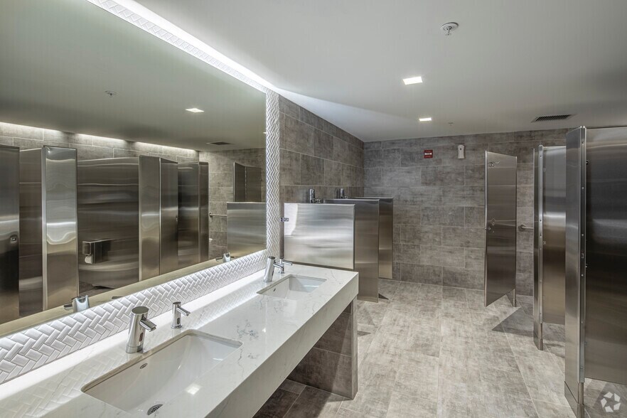 More Photos Of 1220 L St NW, Washington Office For Lease