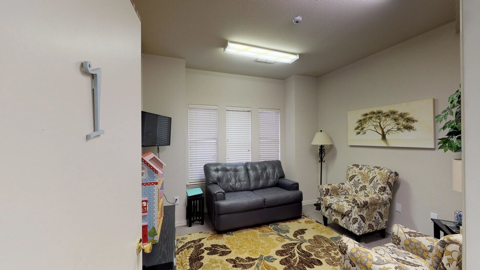 More Photos Of 1208 Bent Oaks Ct, Denton Office Residential For Sale