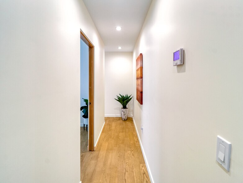 More Photos Of 6601 E Seaside Walk, Long Beach Multifamily For Sale