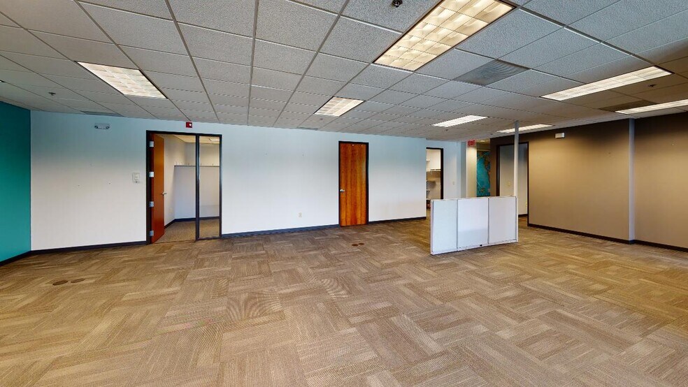 More Photos Of 630 W Carmel Dr, Carmel Office For Lease