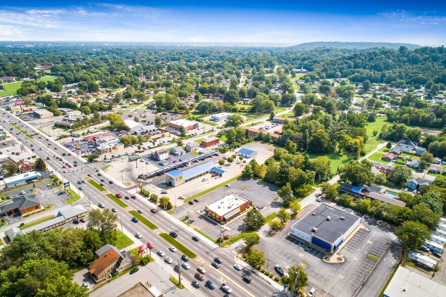 More Photos Of 4717 Dixie Hwy, Louisville Restaurant For Lease