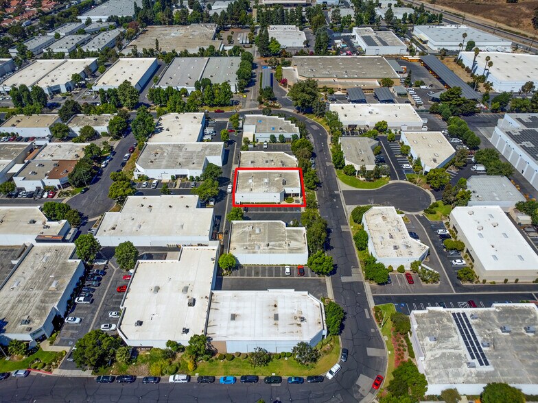 More Photos Of 11990 Hertz St, Moorpark Warehouse For Sale