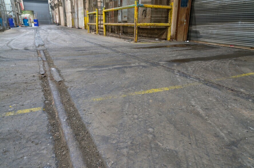 More Photos Of 621 Dana St NE, Warren Manufacturing For Lease