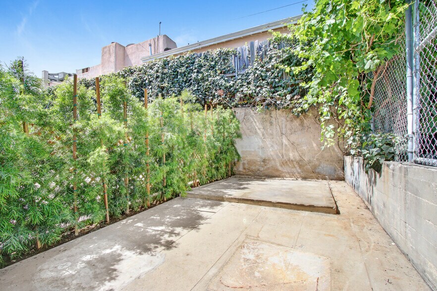 More Photos Of , Los Angeles Unknown For Sale