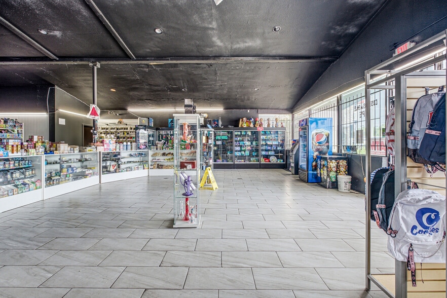 More Photos Of 5940 Merrill Rd, Jacksonville Storefront For Sale