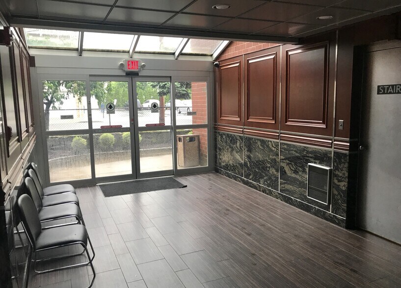 More Photos Of 1130 McBride Ave, Woodland Park Office For Lease