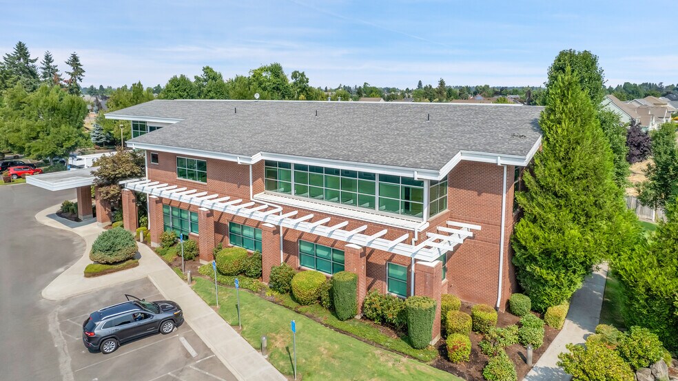 More Photos Of 693 Ray J. Glatt Cir, Woodburn Medical For Sale