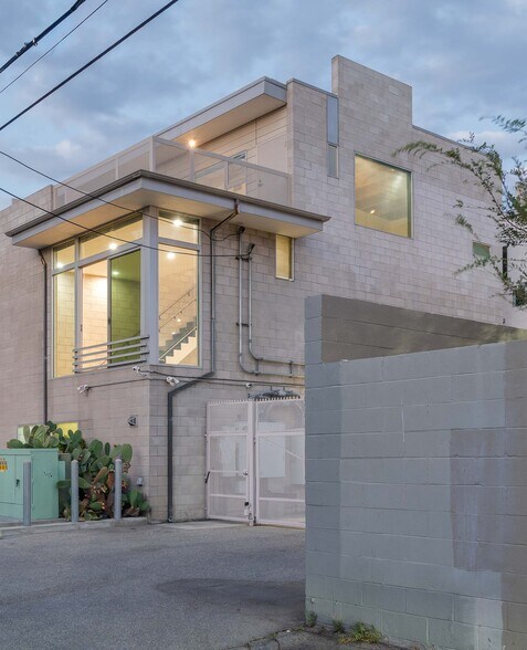 More Photos Of 717-743 N Highland Ave, Los Angeles Flex For Sale