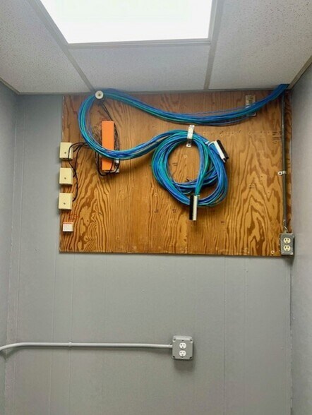 More Photos Of 1500 Louisville Ave, Monroe Office For Sale