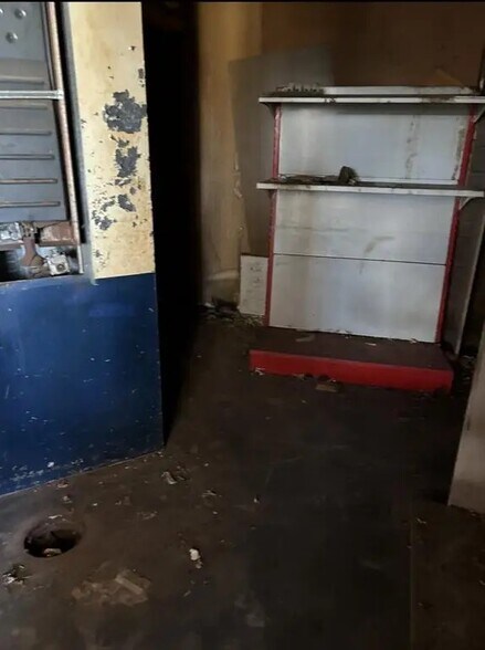 More Photos Of 1115 E Scott Ave, Wichita Falls Flex For Sale