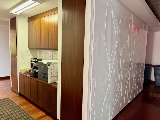 More Photos Of 2550 Crescent St, Astoria Office For Sale