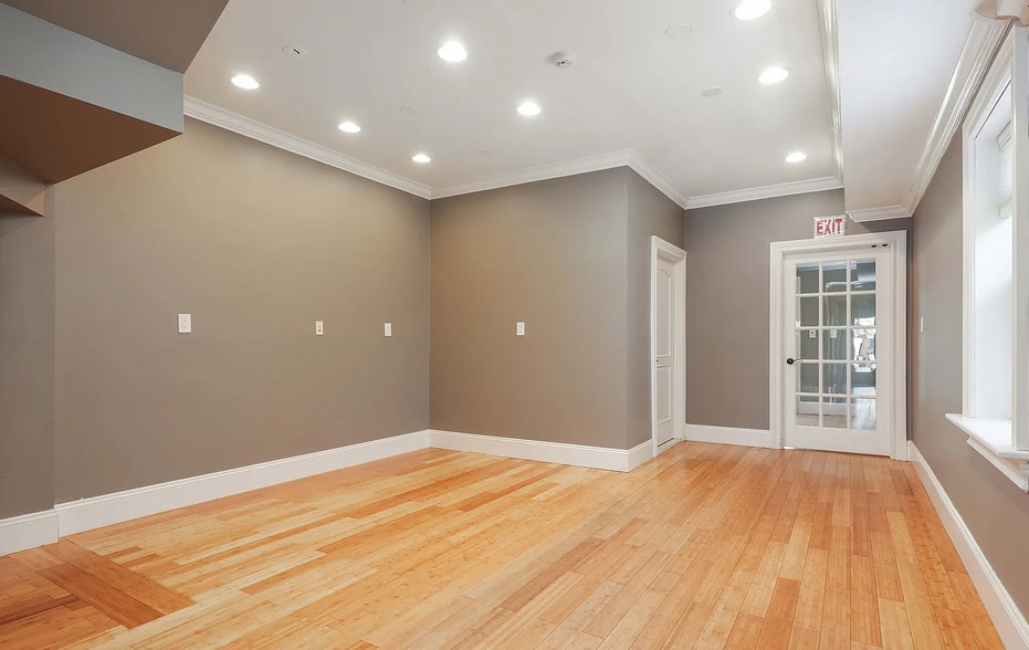 More Photos Of 205 Bay Ave, Highlands Office Residential For Sale