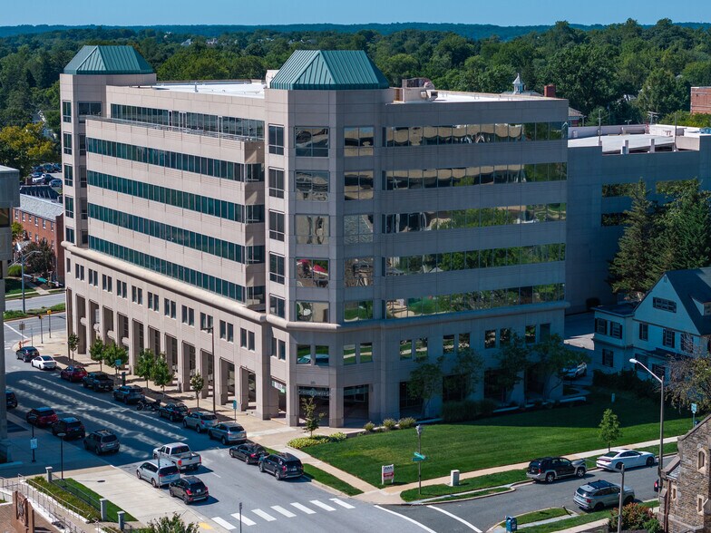More Photos Of 210 W Pennsylvania Ave, Towson Office For Sale