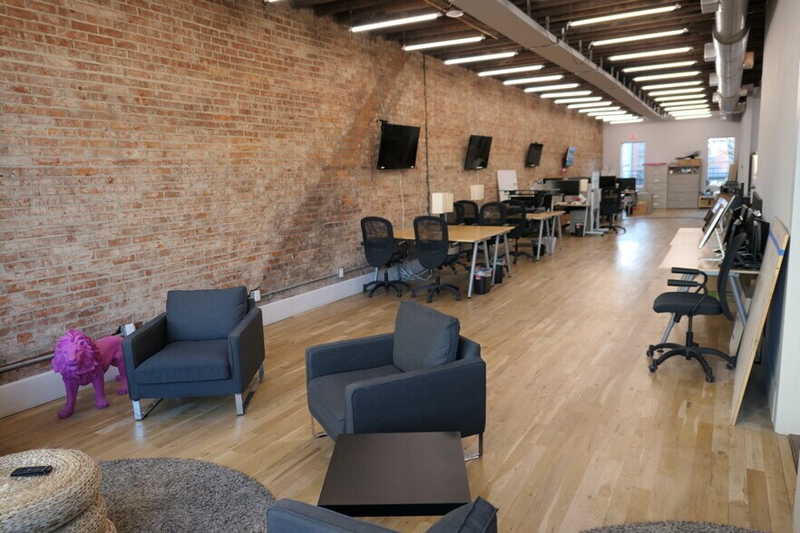 More Photos Of 615 Main St, Cincinnati Loft Creative Space For Lease