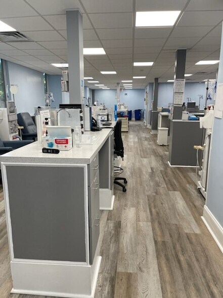 More Photos Of 5040 Snapfinger Woods Dr, Decatur Medical For Lease