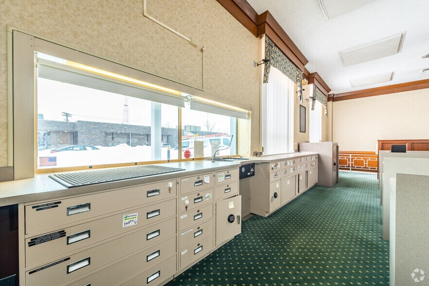 More Photos Of 30 E Main St, Geneva General Retail For Lease