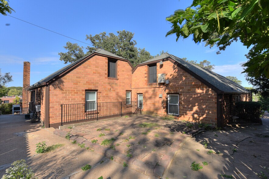 More Photos Of 816 N 36th St, Omaha Apartments For Sale