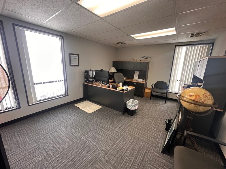 More Photos Of 5171 Plainfield Ave NE, Grand Rapids Medical For Lease
