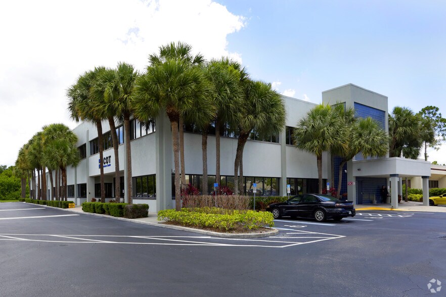 More Photos Of 14100 58th St N, Clearwater Medical For Lease