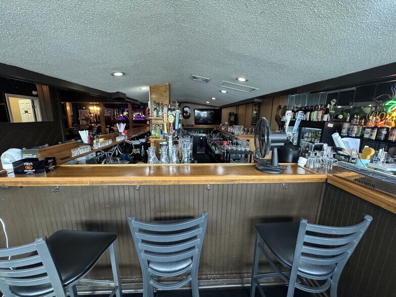 More Photos Of 439 Derby Ave, West Haven Restaurant For Sale