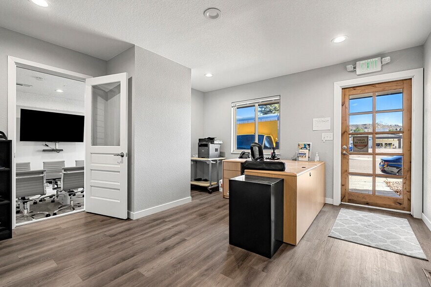 More Photos Of 505 Jerry St, Castle Rock Office For Sale
