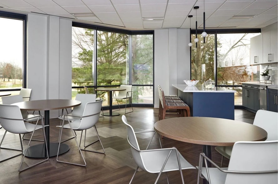 More Photos Of 8295 Tournament Dr, Memphis Coworking Space