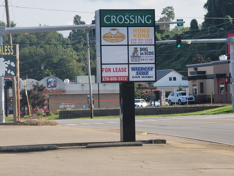 More Photos Of 3333 Louisa St, Catlettsburg Freestanding For Lease