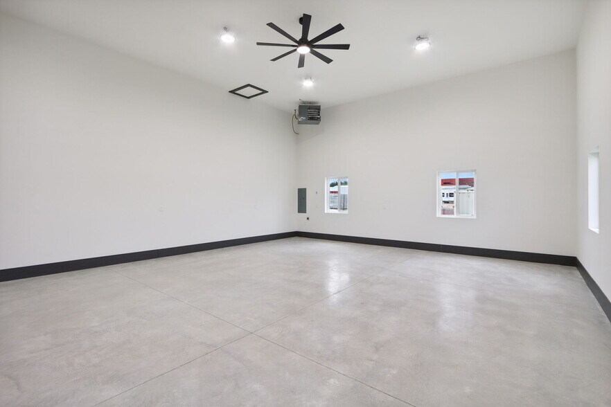 More Photos Of 407 Wengel dr, Reedsburg Light Manufacturing For Lease