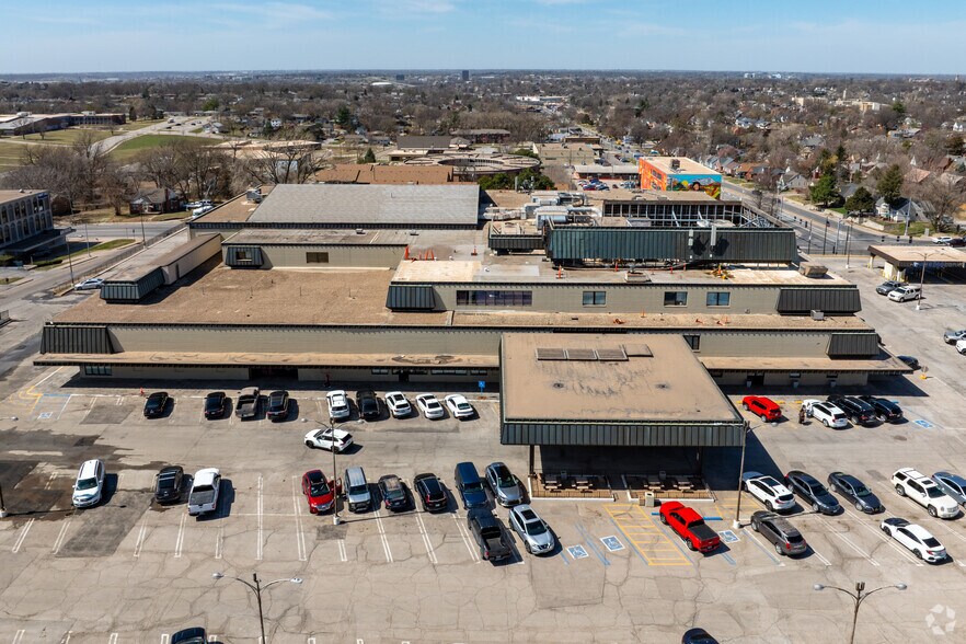 More Photos Of 1941 S 42nd St, Omaha Office For Lease