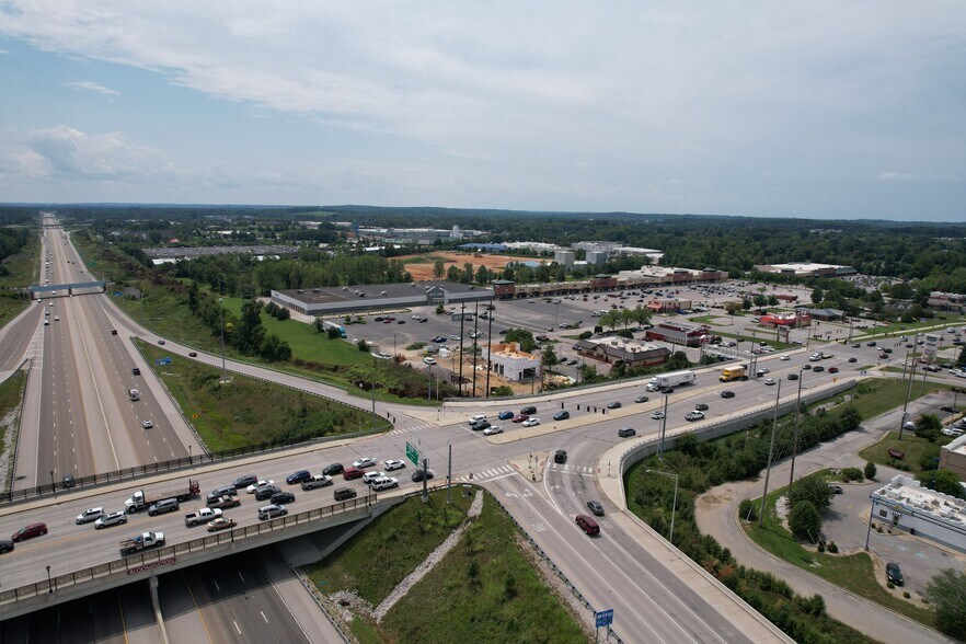 More Photos Of 3175 W 3rd St, Bloomington Storefront For Lease