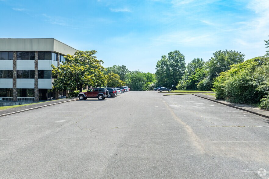 More Photos Of 181 W Valley Ave, Birmingham Office For Lease